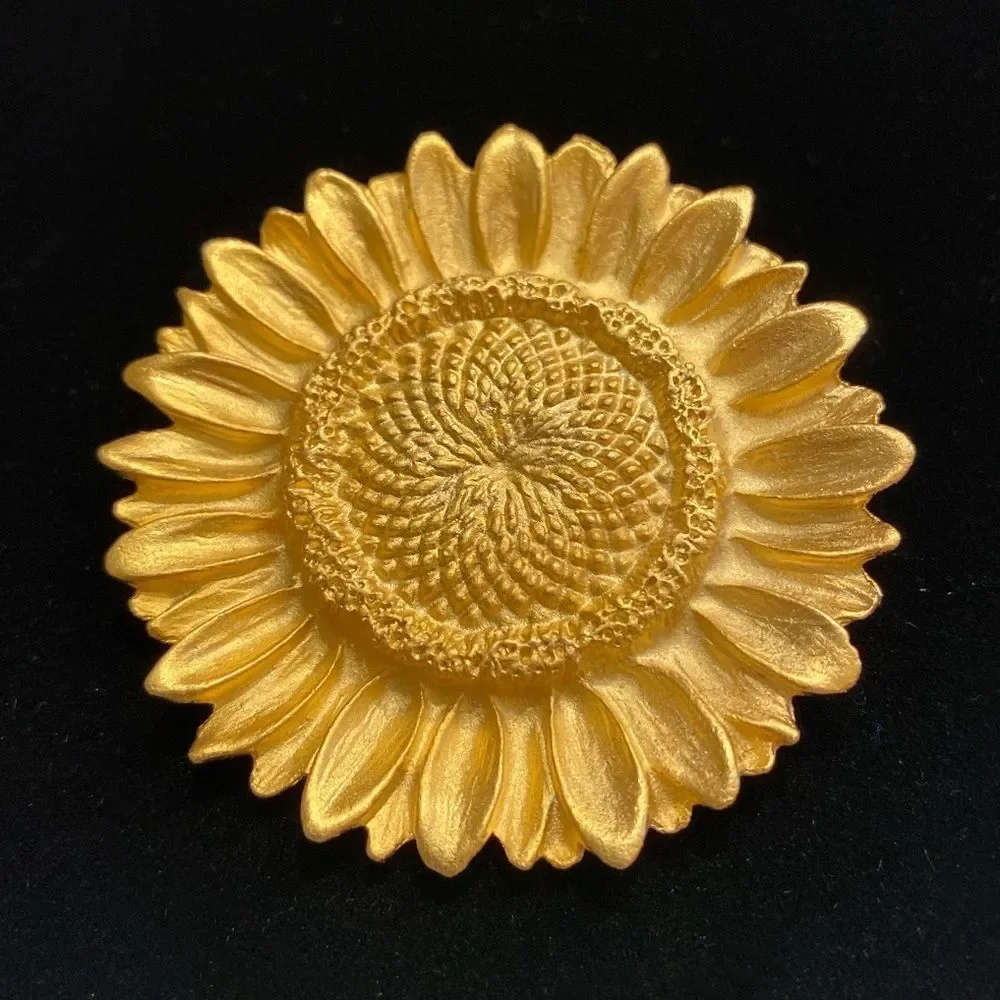 Vintage BrushedâGoldâSunflowerâBrooch - Picture 1 of 8